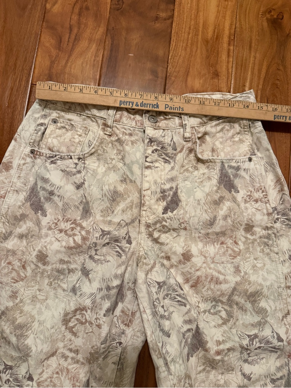 Free People We The Free Good Luck Barrel Jeans Cat Camo Print Cream sz 27 - Picture 5 of 16